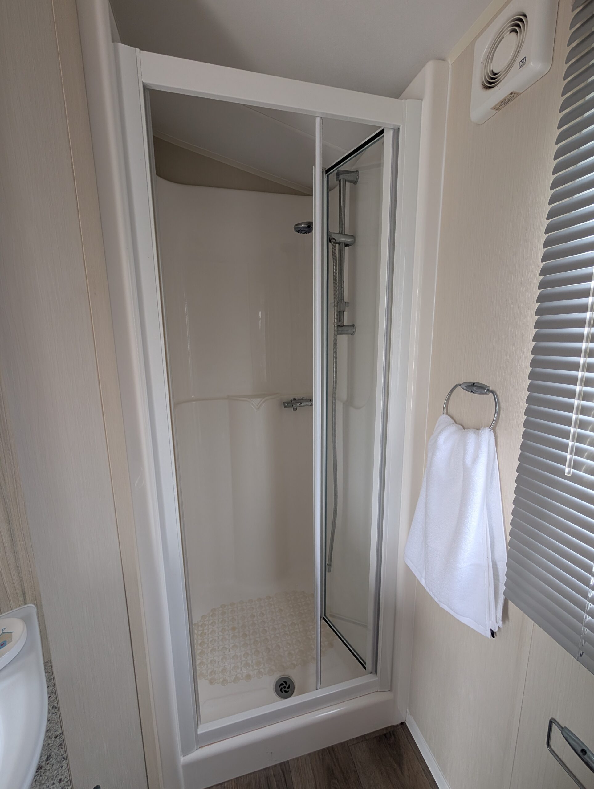 Willerby Rio 2017 interior 6